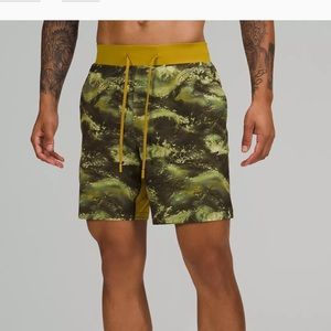 Lululemon T.H.E. Mens Short 7" Linerless Size M